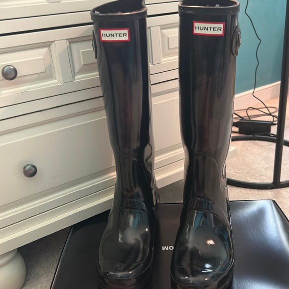 HUNTER Original Tall Black Gloss Women's Rain Boots, in excellent condition - Picture 1 of 4